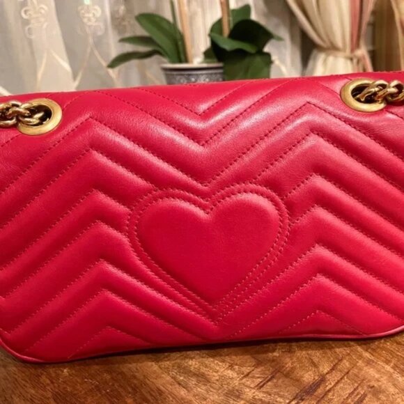 Gucci GG Marmont Small Matelasse Red Leather Shoulder Bag excellent condition - Picture 7 of 7